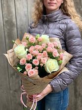 Букет цветов из:  Розы в Артемовске