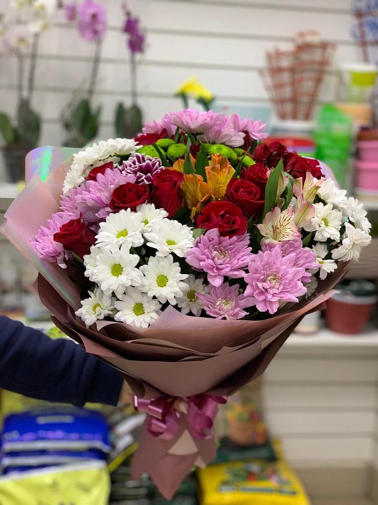 Букет салют цветов в Артемовске Букет цветов из: Розы, Хризантемы и Альстромерии в Артемовске