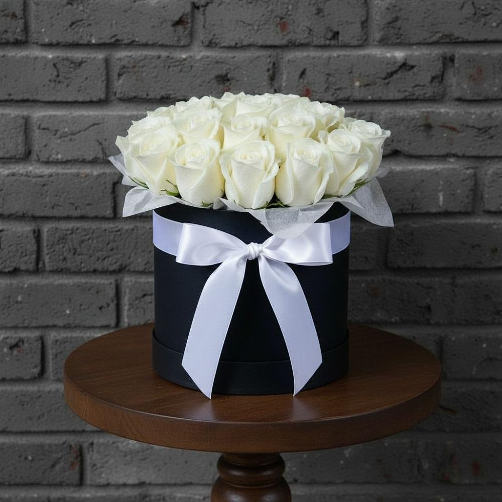 Композиция воздушная нежность в Артемовске Цветочная композиция из Розы в шляпной коробке в Артемовске